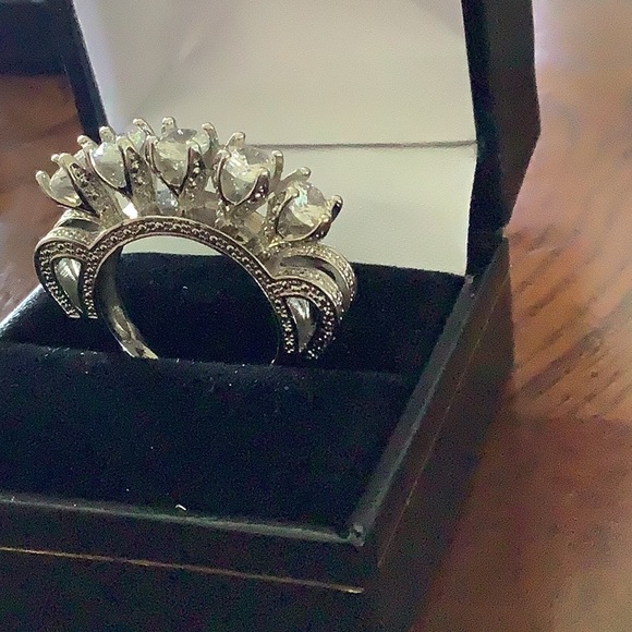 Ring 925 stamped with 5 large white stones NEW sets up high 6.5 /7 on - Picture 4 of 13